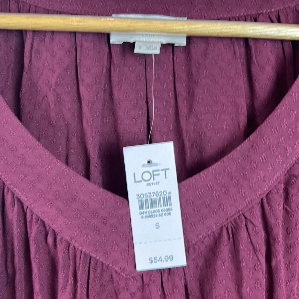 NWT Ann Taylor Loft merlot v-neck balloon sleeve top M - Picture 3 of 8